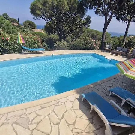 In Maxime With Swimming Pool Villa *